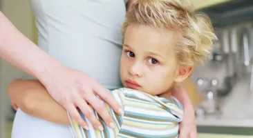 خوف الاطفال : أنواعه و أسبابه و 15 علاج له