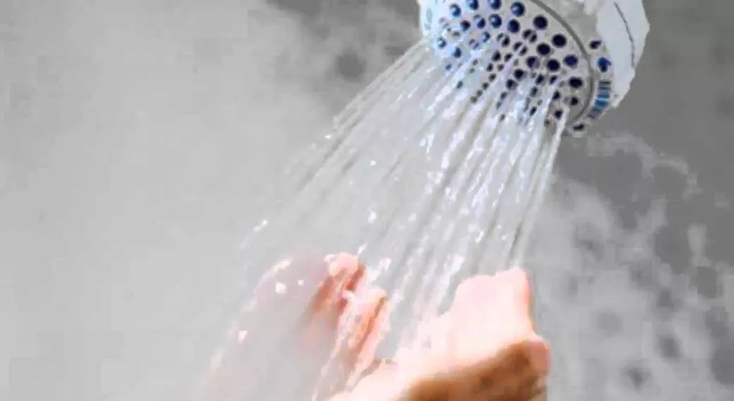 الماء الساخن – 10 فوائد صحية وجسدية  للإستحمام بالماء الساخن