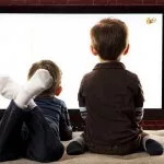 التلفزيون وتأثيره السلبي على الأطفال