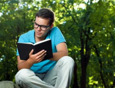 القراءة – مدى اهمية القراءة وتأثيرها على حياة الانسان