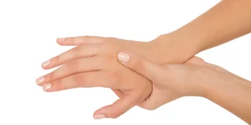 تنميل اليدين – الاسباب وراء التنميل وطرق علاجها وكيفية الوقاية منها