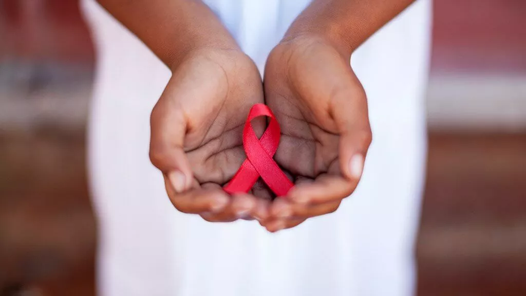 ما هو مرض الإيدز أعراضه وعلاجه؟