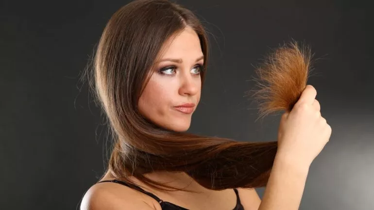 تقصف الشعر :  أسبابه و 7 طرق لعلاج تقصف الشعر
