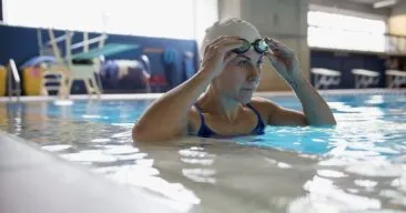 السباحة لانقاص الوزن : كيف تسبح لانقاص وزنك وتنشيط جسمك